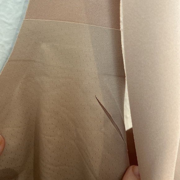 HoneyLove Tan V Neck Bra - Picture 5 of 5